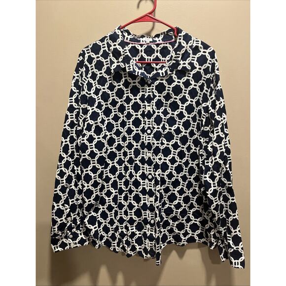crown & ivy Tops - Crown & Ivy Women Blue White Geometric Blouse 3X Nautical Preppy Classic Capsule